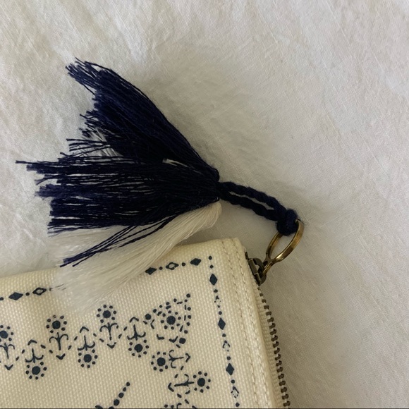 Madewell Pouch Clutch - Picture 6 of 6